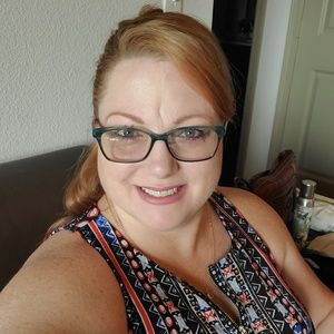 Meet your Posher, Tina